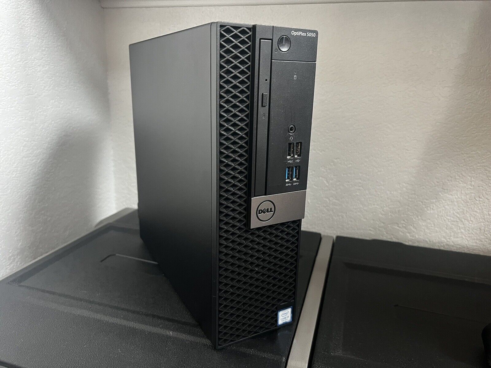 Dell Small Desktop PC OptiPlex 5050 (Core i5-7600, 8GB 256GB SSD) Windows 10 Pro