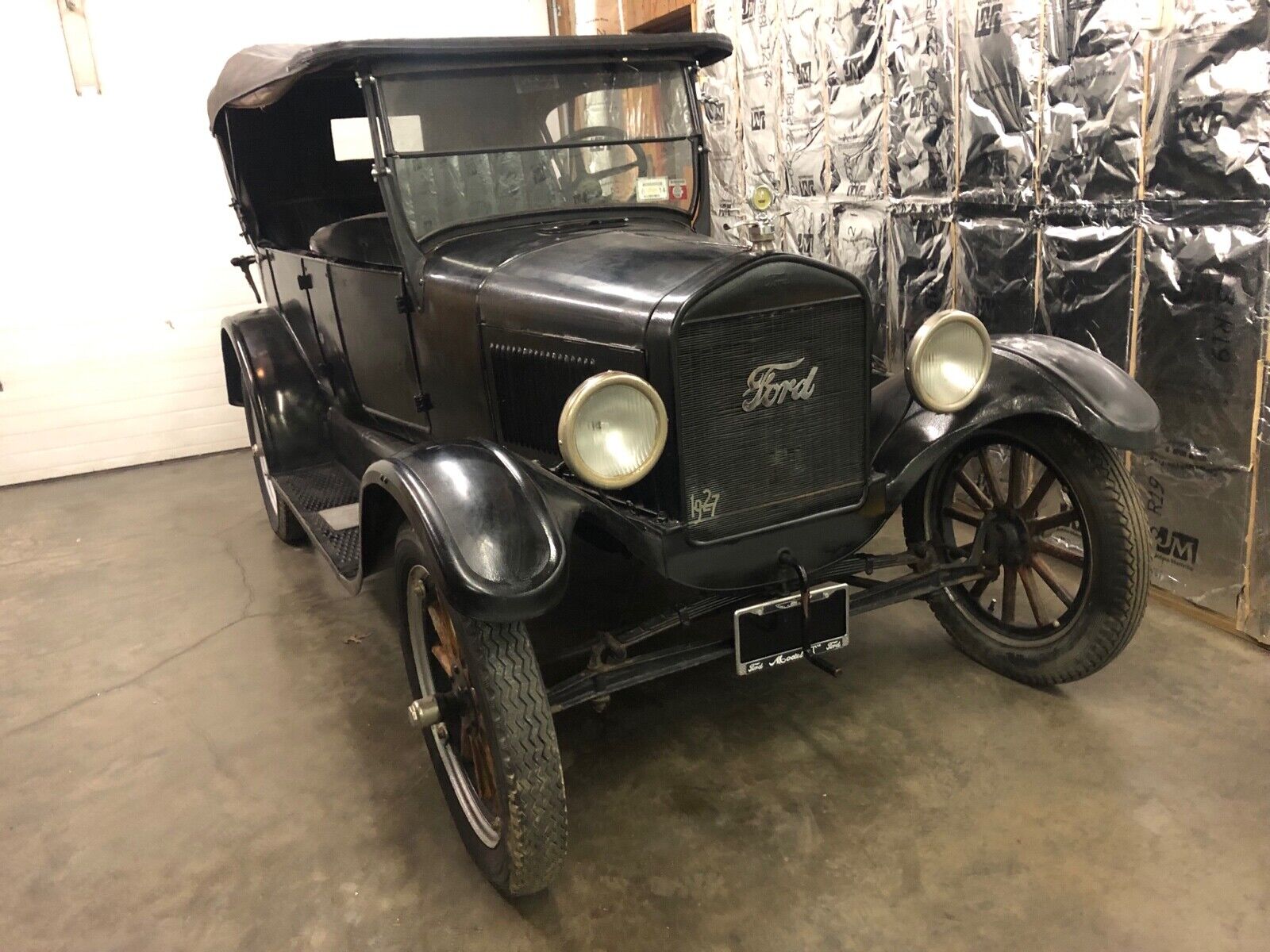 1927 Ford Model T touring