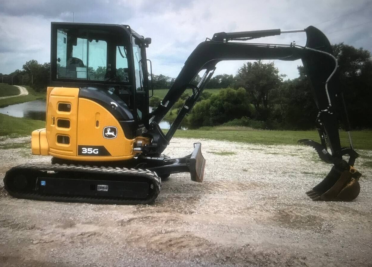 2021 Deere 35G Mini Excavator (646 Hours)