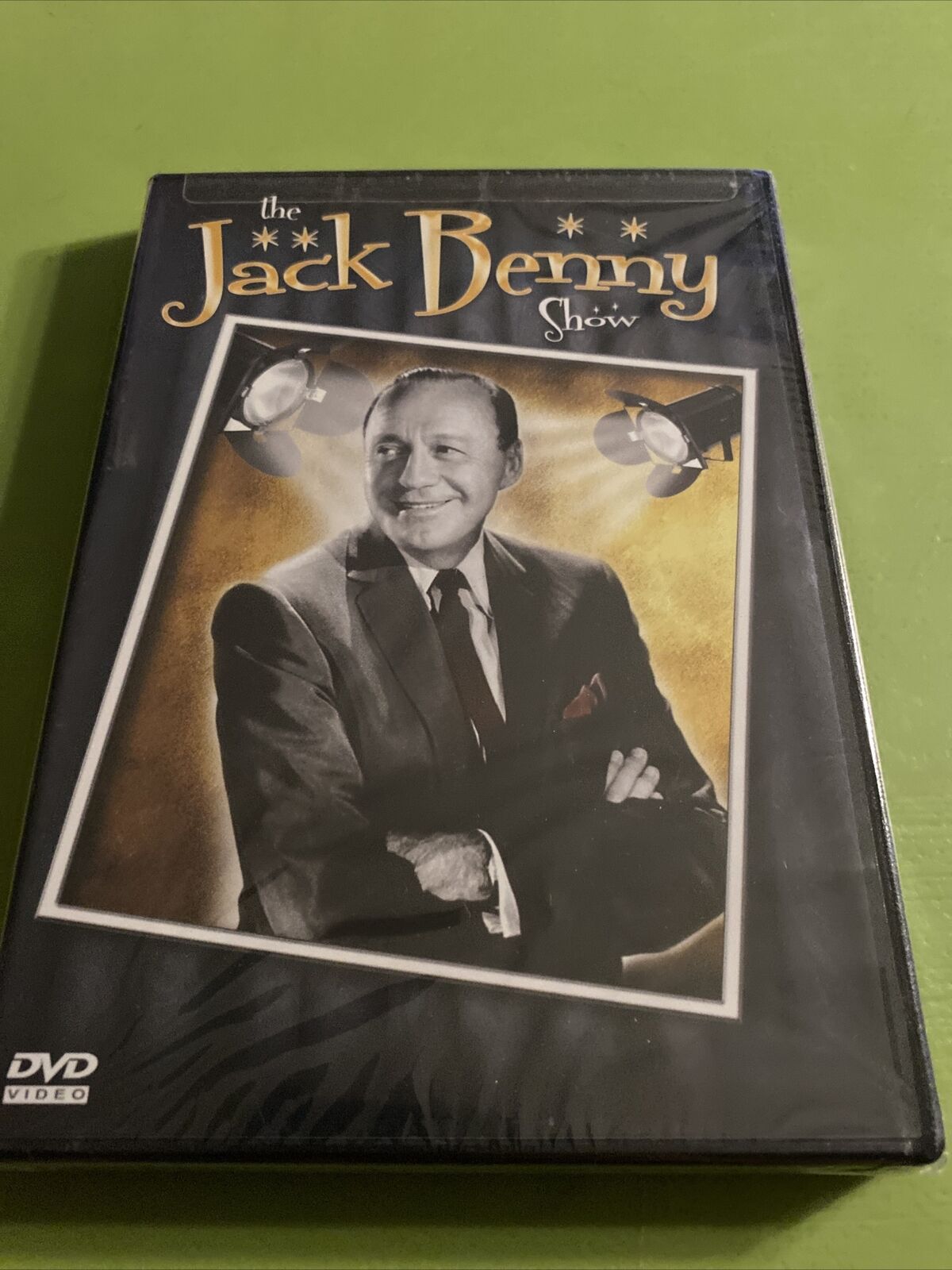 The JACK BENNY SHOW 2+ Hours 5 Segments Humphrey Bogart Jayne Mansfield SEALED