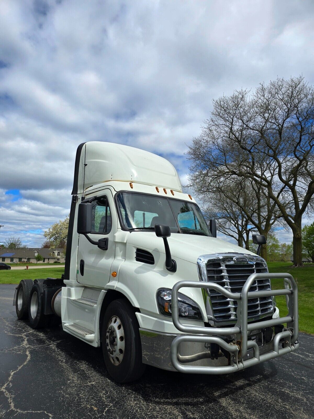 2018 Freightliner Cascadia 113 Daycab Automatic