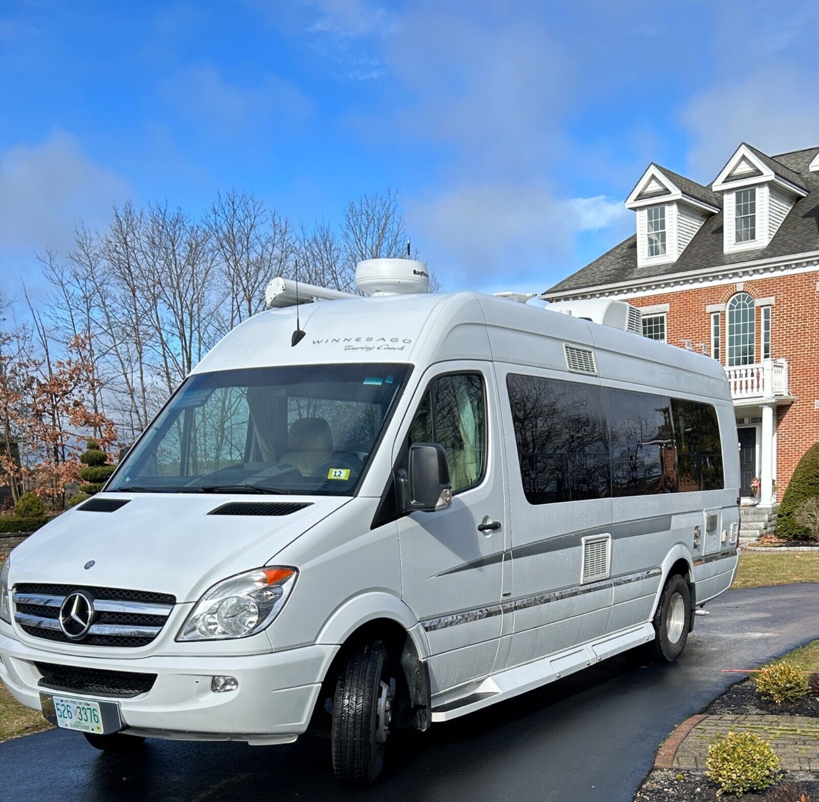 2014 Winnebago Era 170a   22k miles mint mint!!