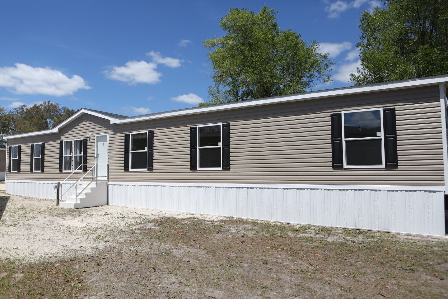 2023 LIVE OAK 5BR/3BA + Den 29X72 WZ3 MOBILE HOME-Factory Direct- ALL FLORIDA
