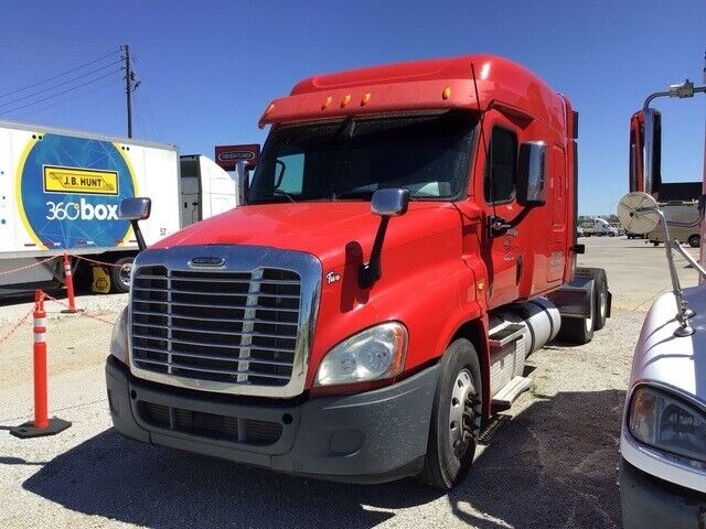 2016 FREIGHTLINER CASCADIA DD 15 MANUAL 10 SPEED 882K MILES ENGINE IS LOCKED UP