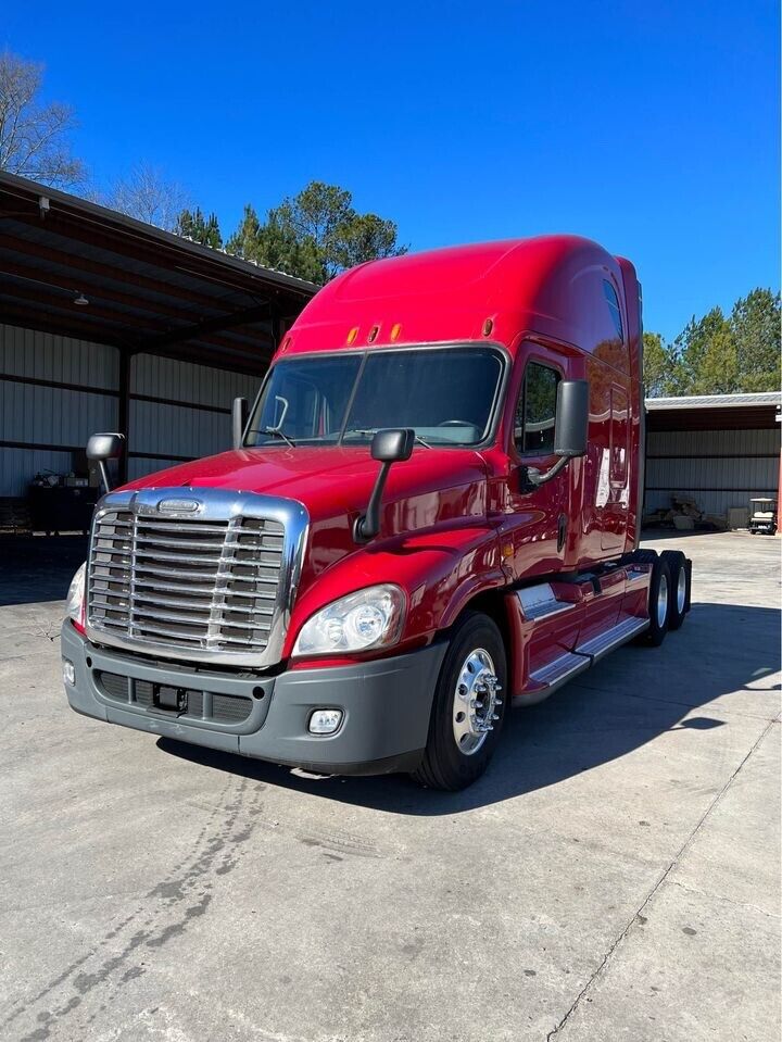 2014 Freightliner Cascadia Semi Truck – A Great Find And Business Investment!