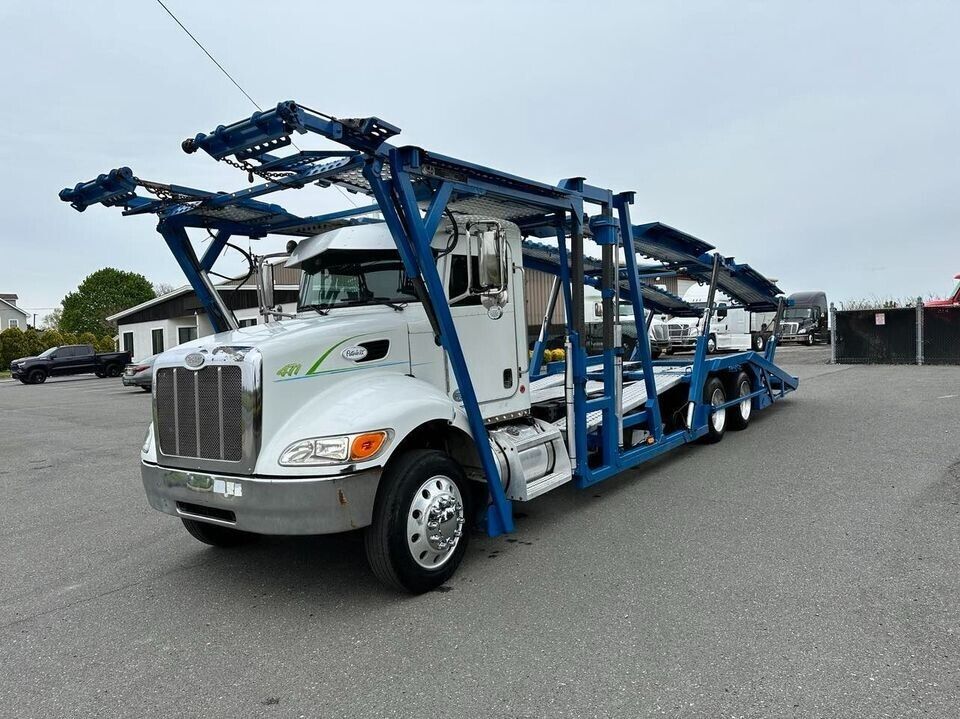 2015 PETERBILT 348 CAR HAULER
