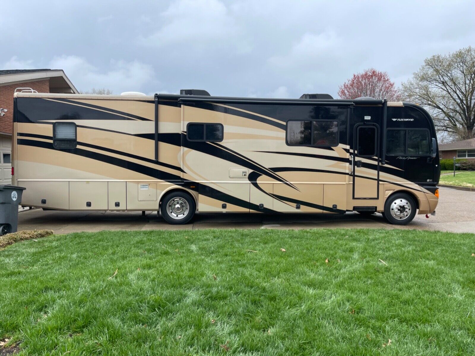 2008 Pacearrow 38P Class A Rv