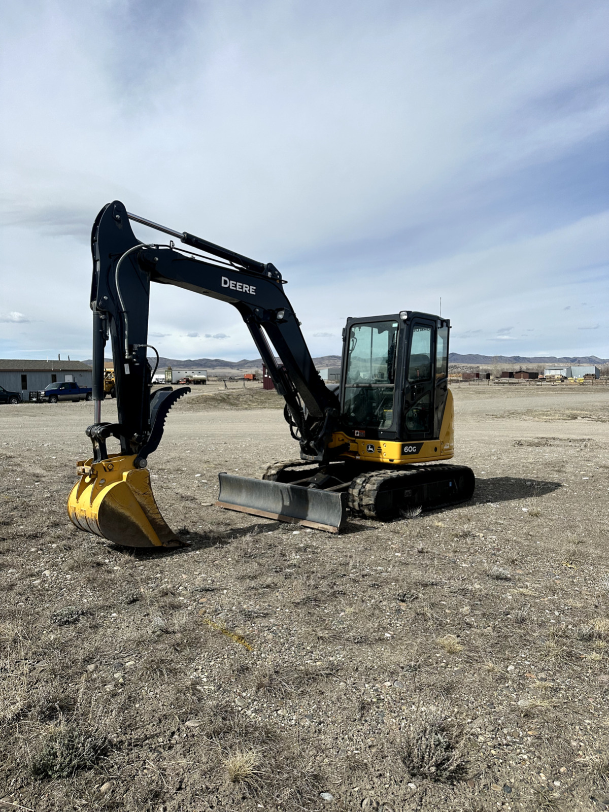 Deere 60 G mini excavator 120 hours