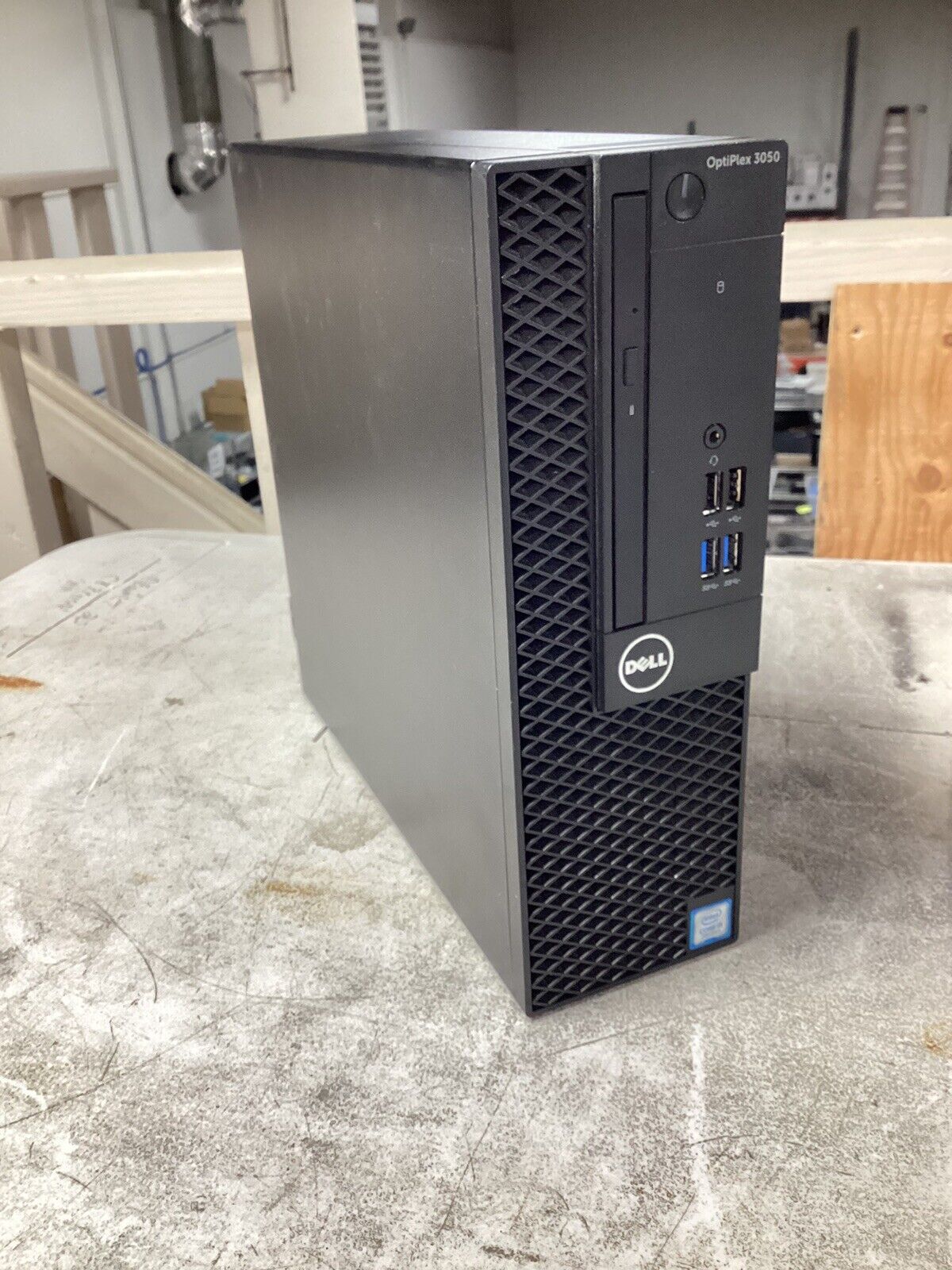 Dell OptiPlex 3040 SFF (Core i5-6500 3.2GHz 8GB 256GB SSD) Windows 10 Pro *Read
