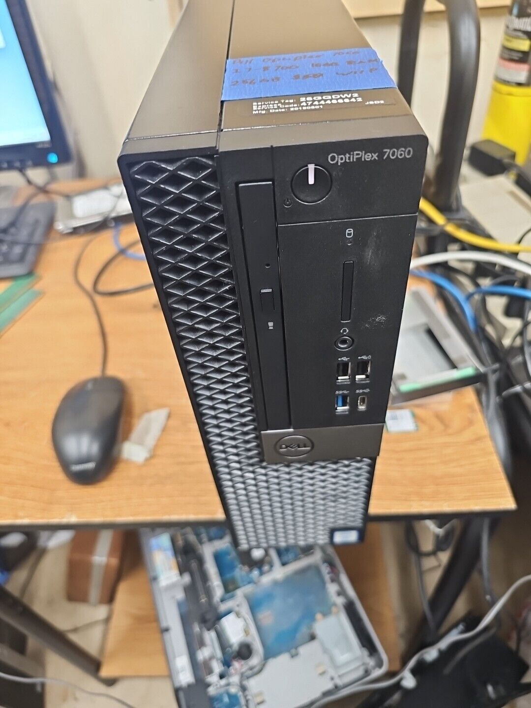 Dell OptiPlex 7060 256 SSD, Intel Core i7 8700, 3.0GHz, 16GB SFF Windows 11 P