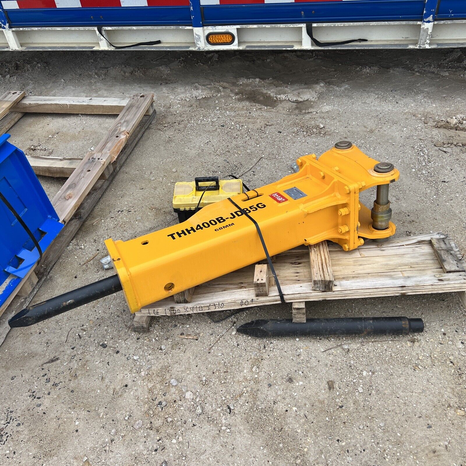 John Deere 85G Excavator Hammer 50 mm pins concrete breaker THH400B-JD85G new