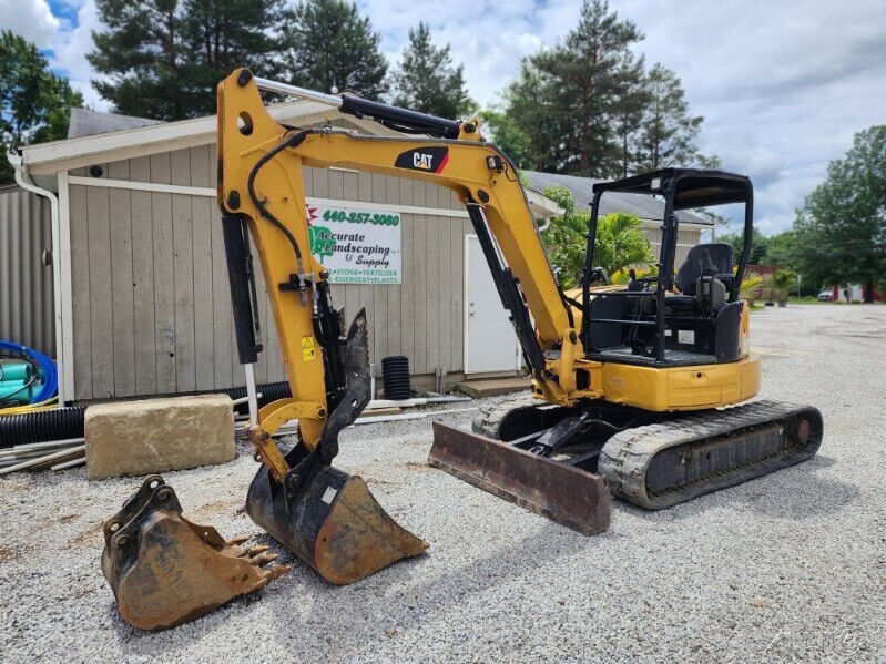 15 Caterpillar 305.5 ECR Mini Excavator, 2,324 hours