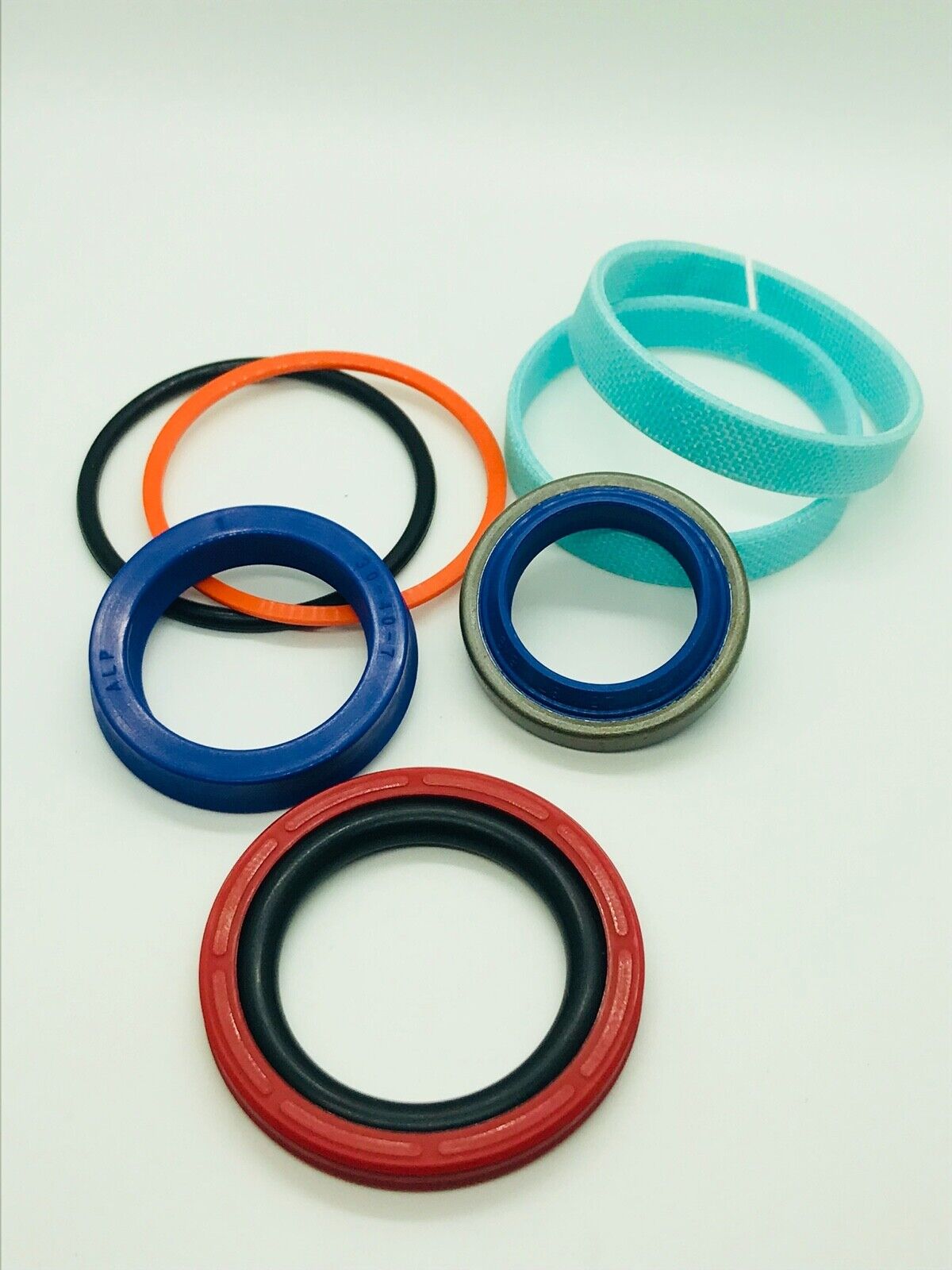 Kubota KX91-2 Boom Ram Seal Kit ( ref RC101-94310 )