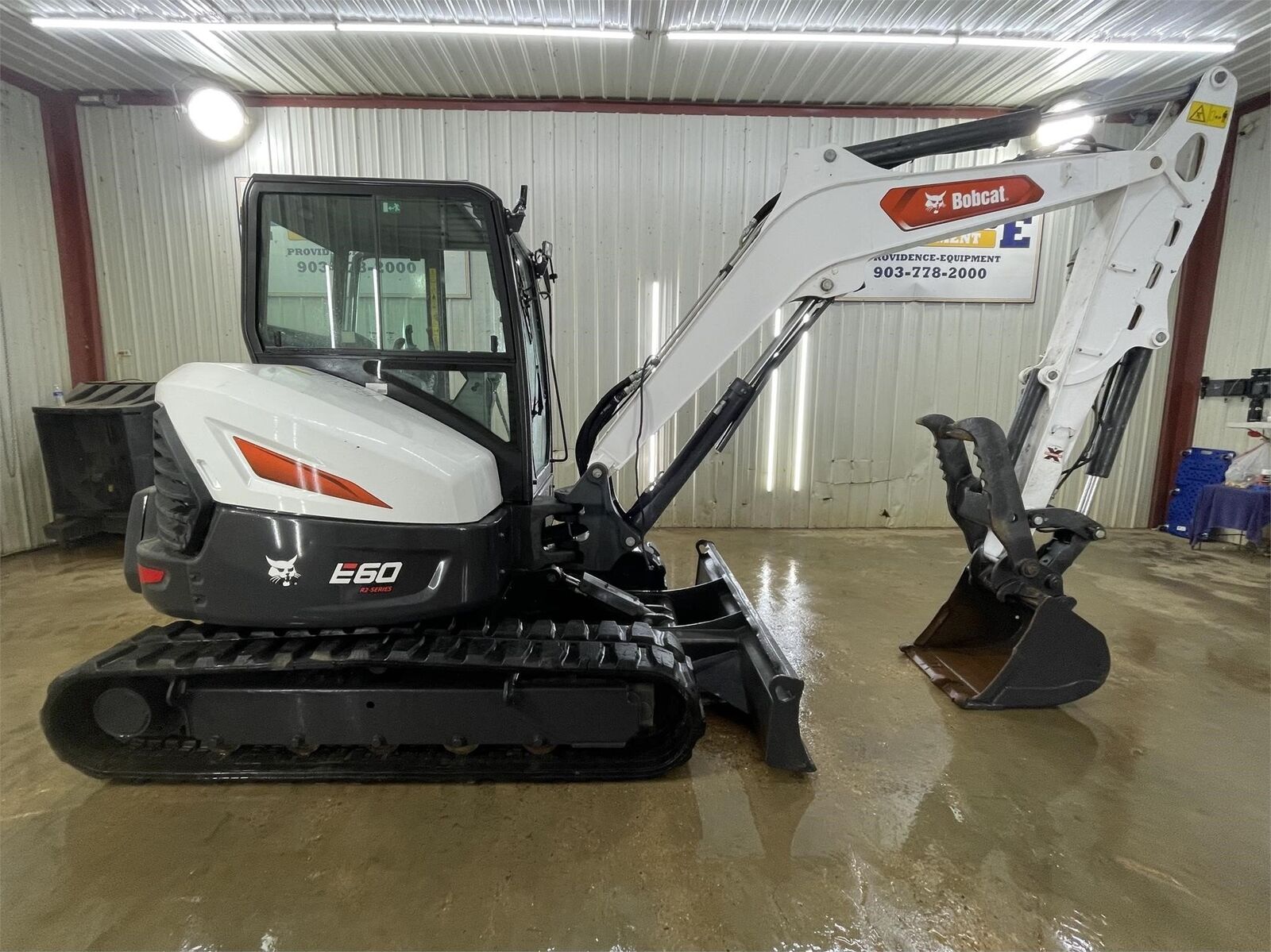 2021 BOBCAT E60 CAB STRAIGHT BLADE THUMB COMPACT TRACK EXCAVATOR