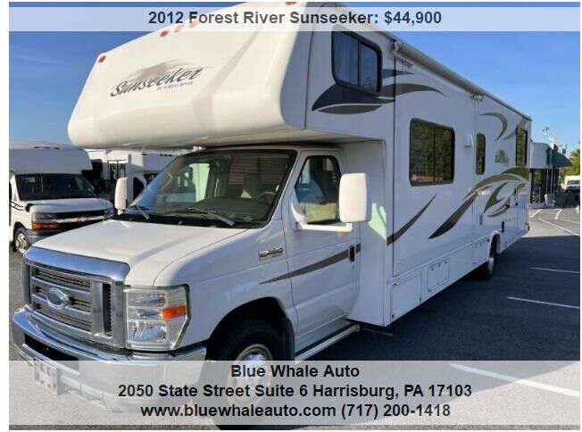 2012 Forest River Sunseeker 3070DS- V10 Class C RV Gas Motorhome Camper Bunks