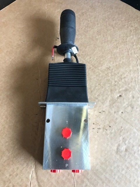 Genuine David Brown pilot valve 171301