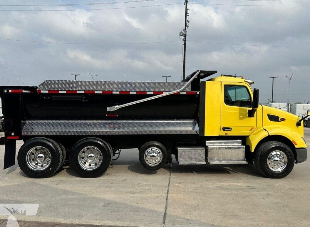 2017 PETERBILT 579 DUMPTRUCK- NEW BED