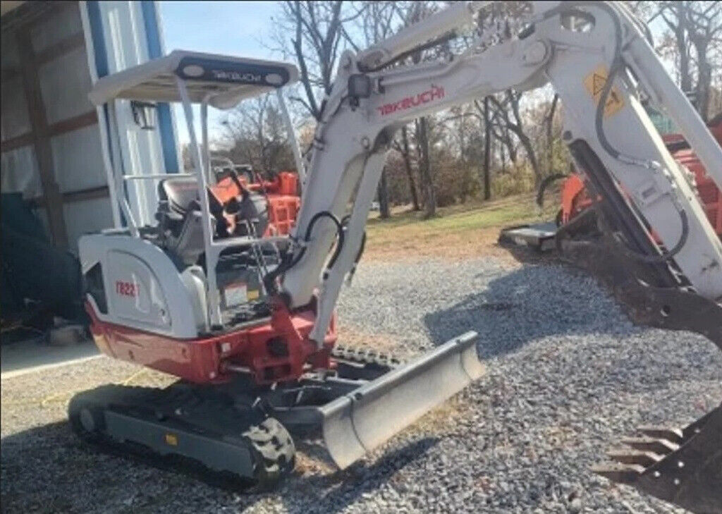2022 Takeuchi TB225 Compact Mini Excavator Only 80 Working Hours