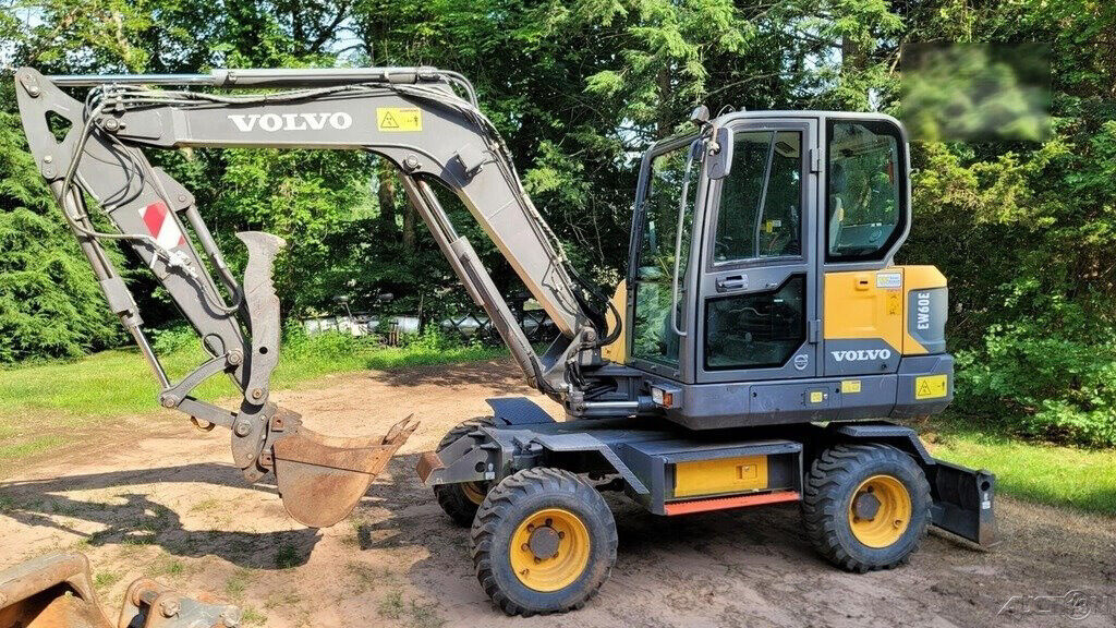 2017 Volvo EW60E Wheel Excavator 1,621 Hours Enclosed ROPS