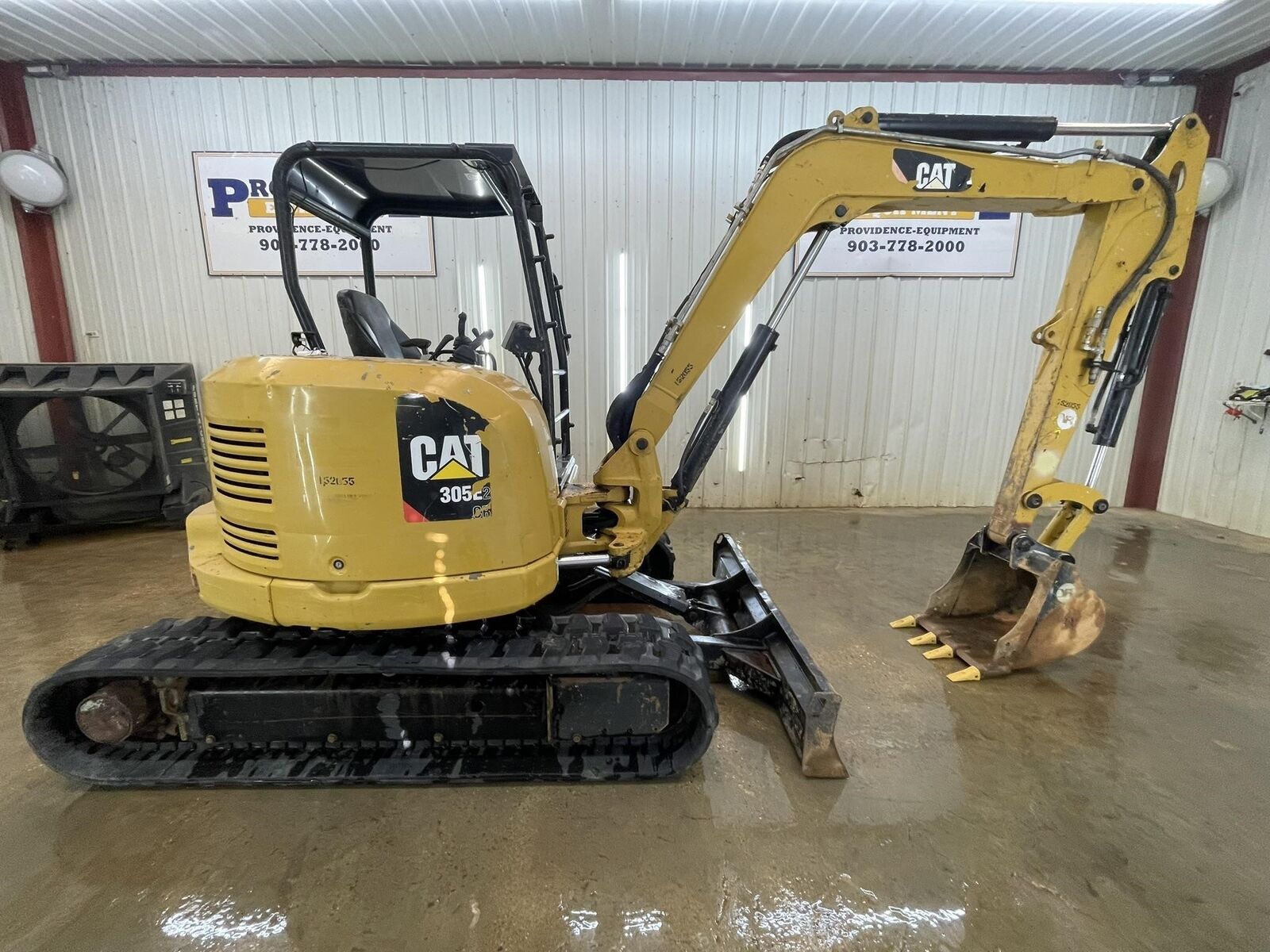 2015 CATERPILLAR 305E2 CR OROPS STRAIGHT BLADE MINI TRACK EXCAVATOR 2015 CATERPILLAR 305E2 CR OROPS STRAIGHT BLADE MINI TRACK EXCAVATOR