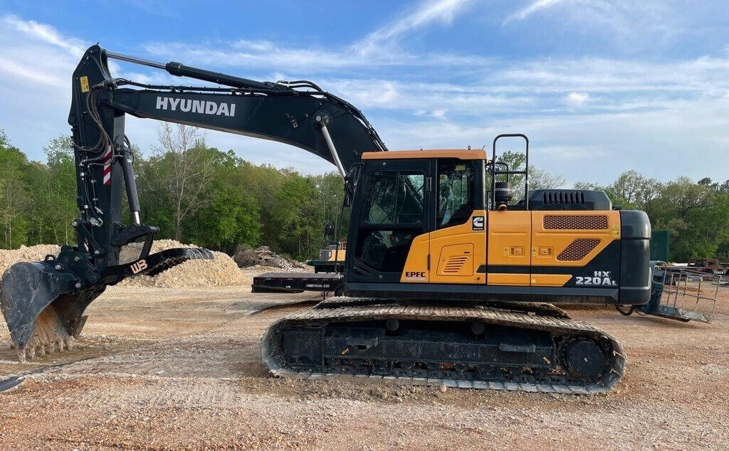 2024 Hyundai HX220AL Crawler Excavator 48″ Bucket 21 Hours EROPS Heat/AC/Cameras