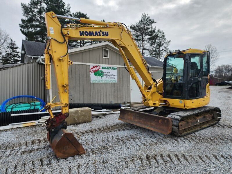 16 Komatsu PC88MR-10 Midi Excavator w/Coupler, 3,142 hours