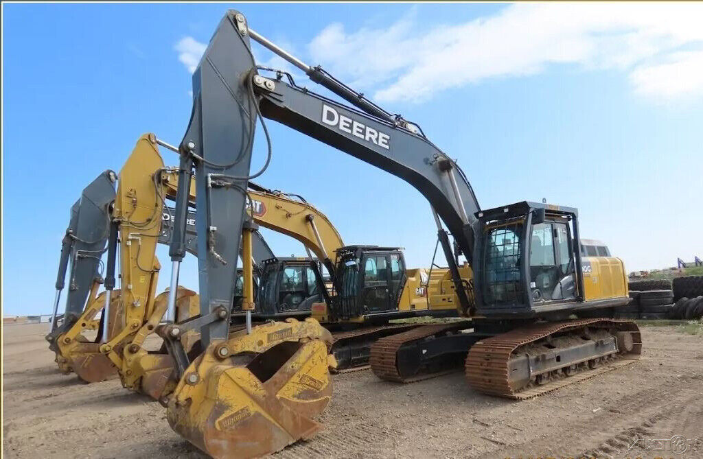 2019 John Deere 300GLC Excavator 2,980 Miles Enclosed