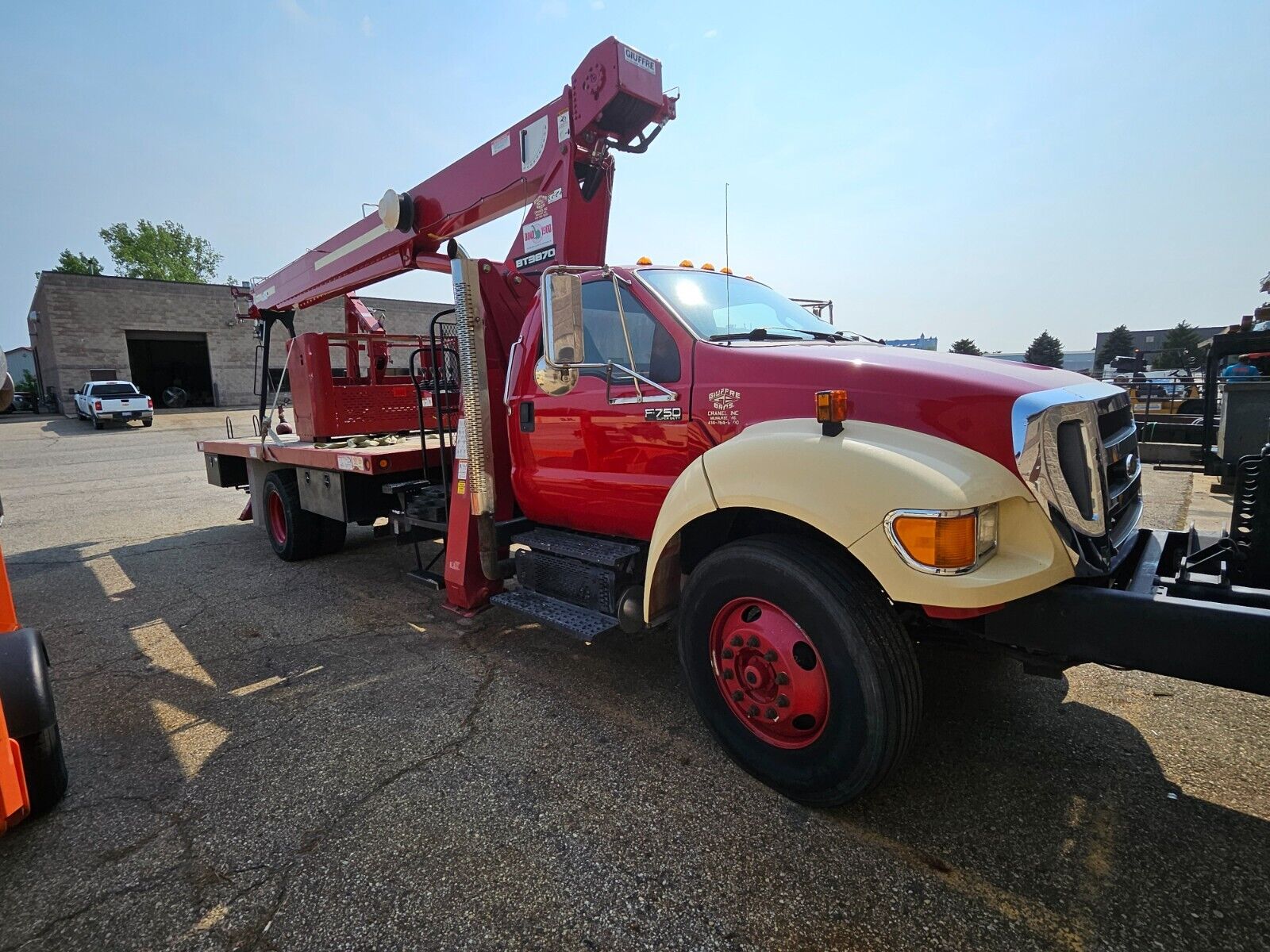 2015 F-750 – 85′ Giuffre Terex Crane Truck with Two man basket / bucket