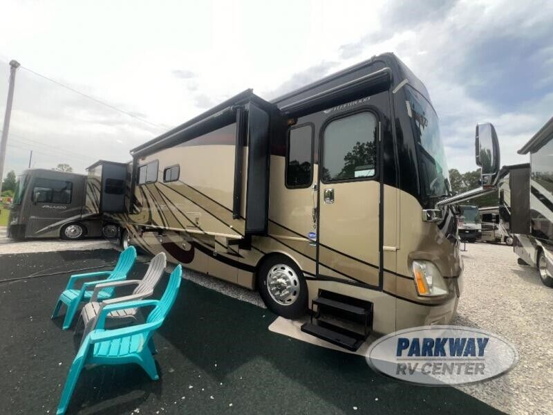 2014 Fleetwood RV Discovery for sale!