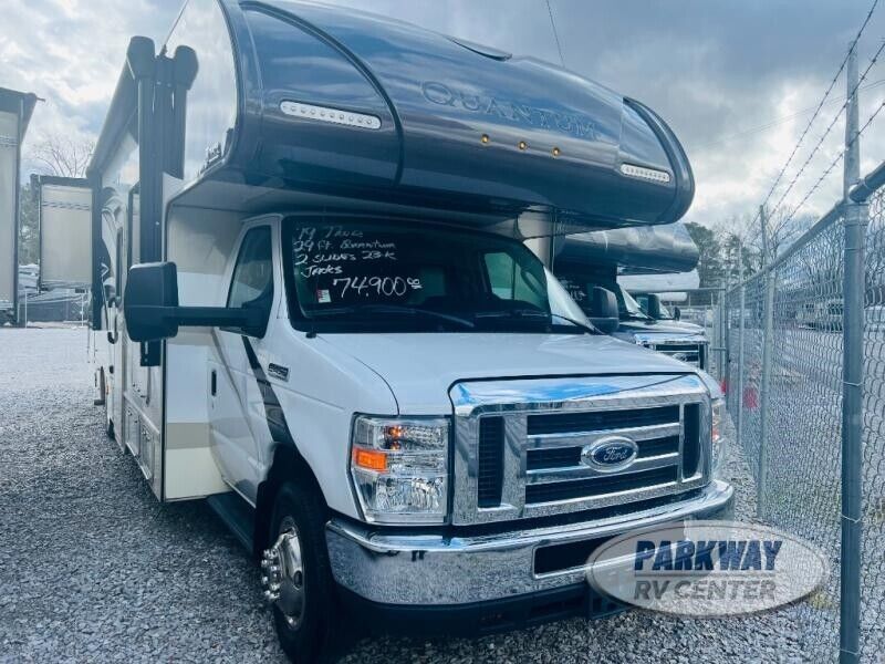 2019 Thor Motor Coach Quantum for sale!