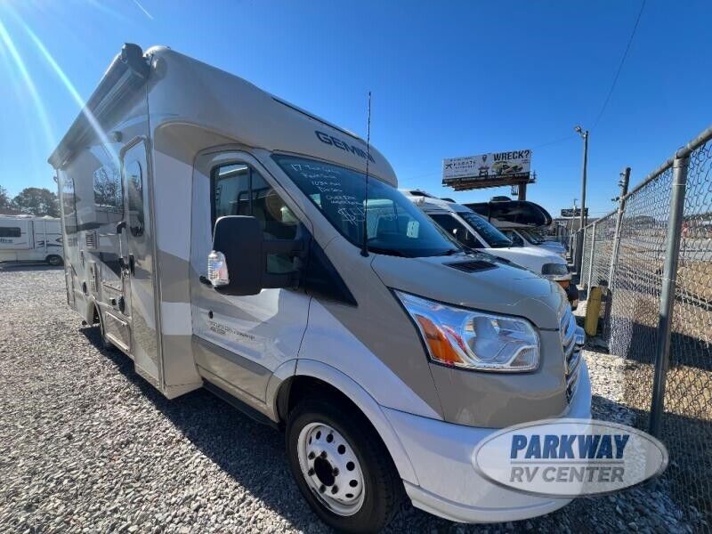 2017 Thor Motor Coach Gemini for sale!