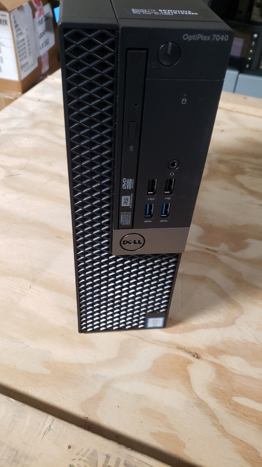 Dell Optiplex 7040 CORE i7-6700 3.4 GHz 8 GB 256 GB SSD SuperDrive