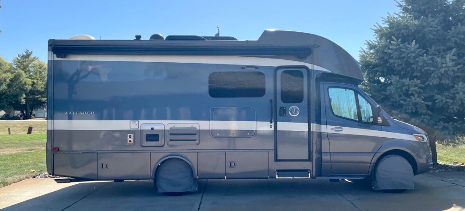 2021 Tiffin Wayfarer 25RW, Class C RV, Private Seller