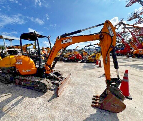 2019 JCB 8029 CTS Compact Mini Excavator Digger – 6,321 lbs – Only 912 Hours