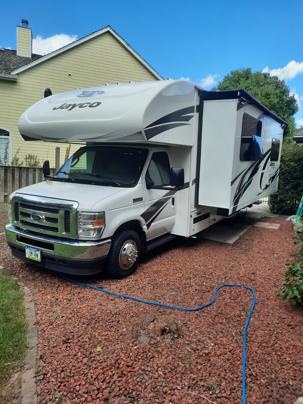 2022 Jayco Redhawk 26M Class C Motor Home, maintenance up to date + ext warranty