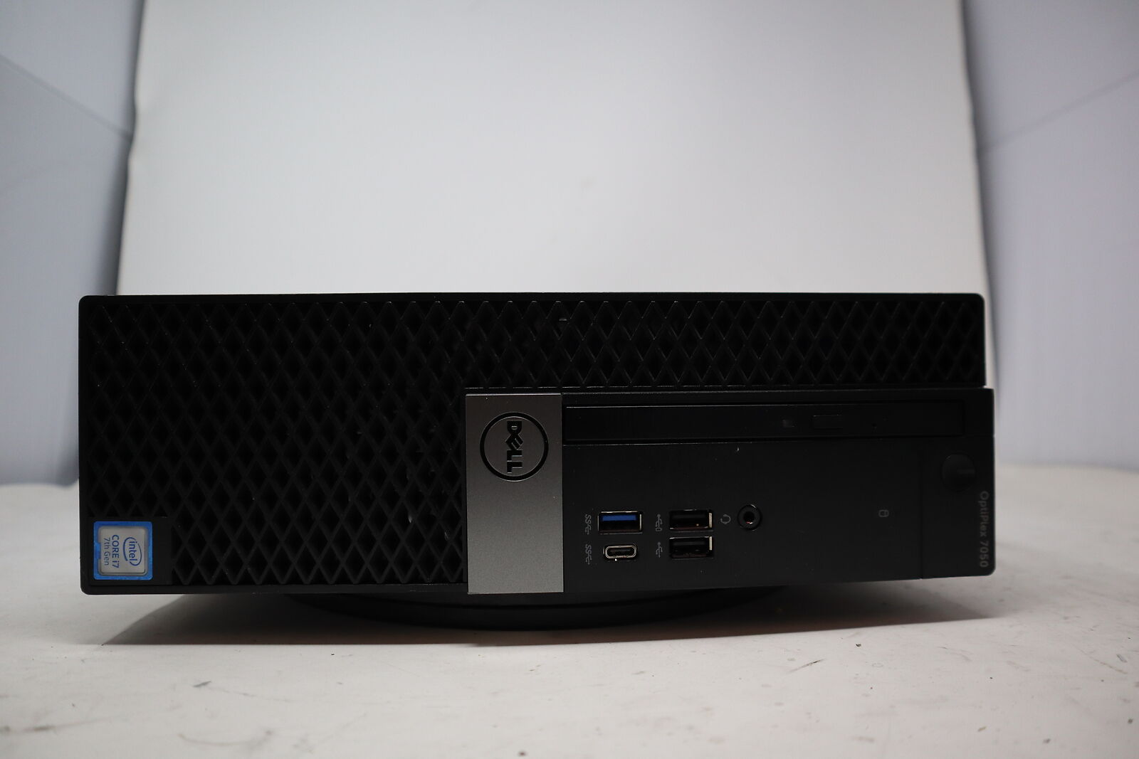Dell OptiPlex 7050, Intel i7-7700, 16GB RAM, 256GB NVMe, Windows 11 Pro