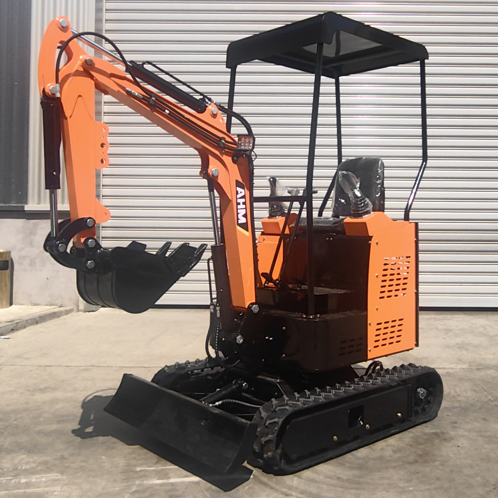 Free Ship 1T 1.3T Mini Excavator 13.5hp 23hp Mini Digger Crawler B&S EPA Engine