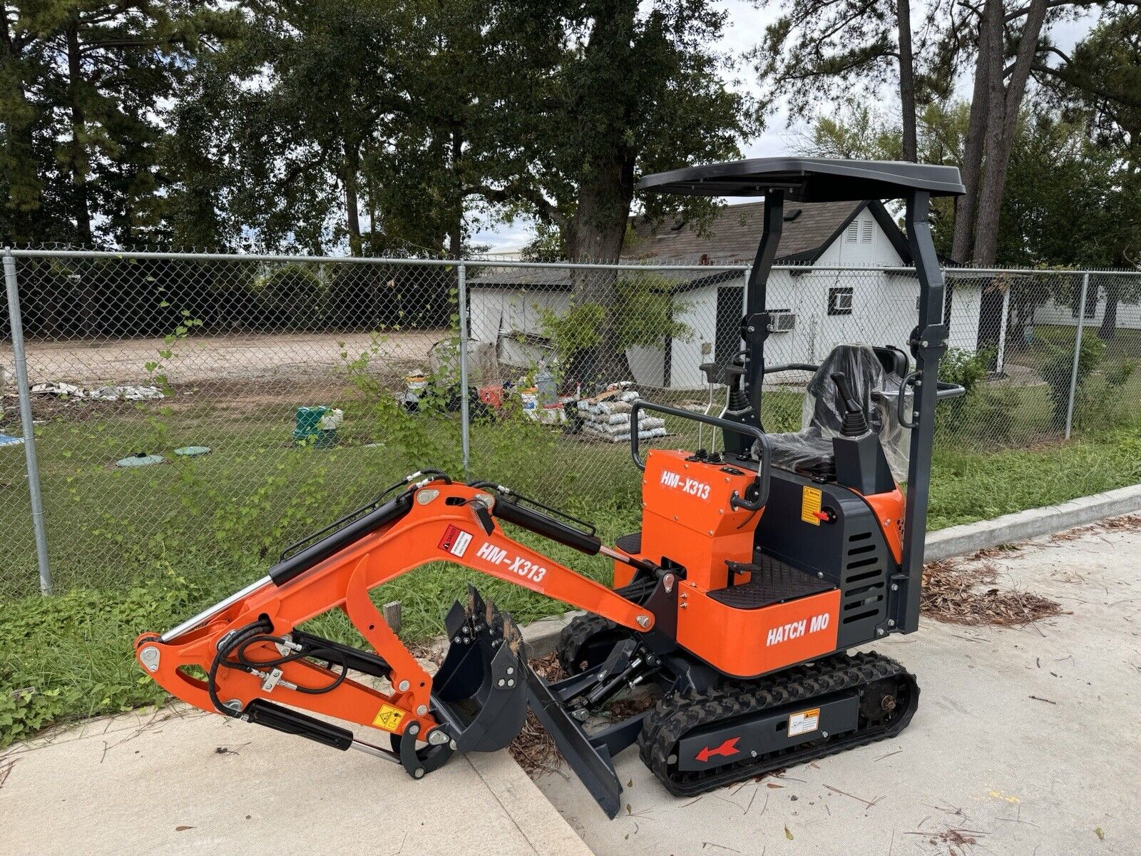 Hatchimo Mini Excavator 1.2 Ton Digger 13.5hp Gas Tracked Crawler B&S EPA Engine
