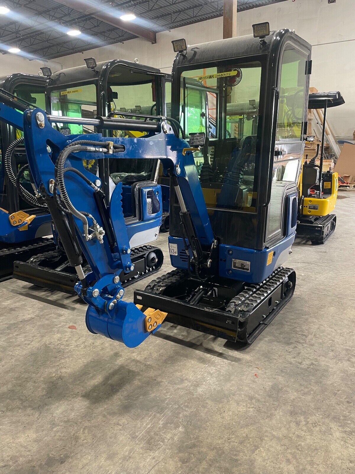 IN USA New 1.3 TON w/ Cab Mini Excavator with Kubota Diesel D902 Engine