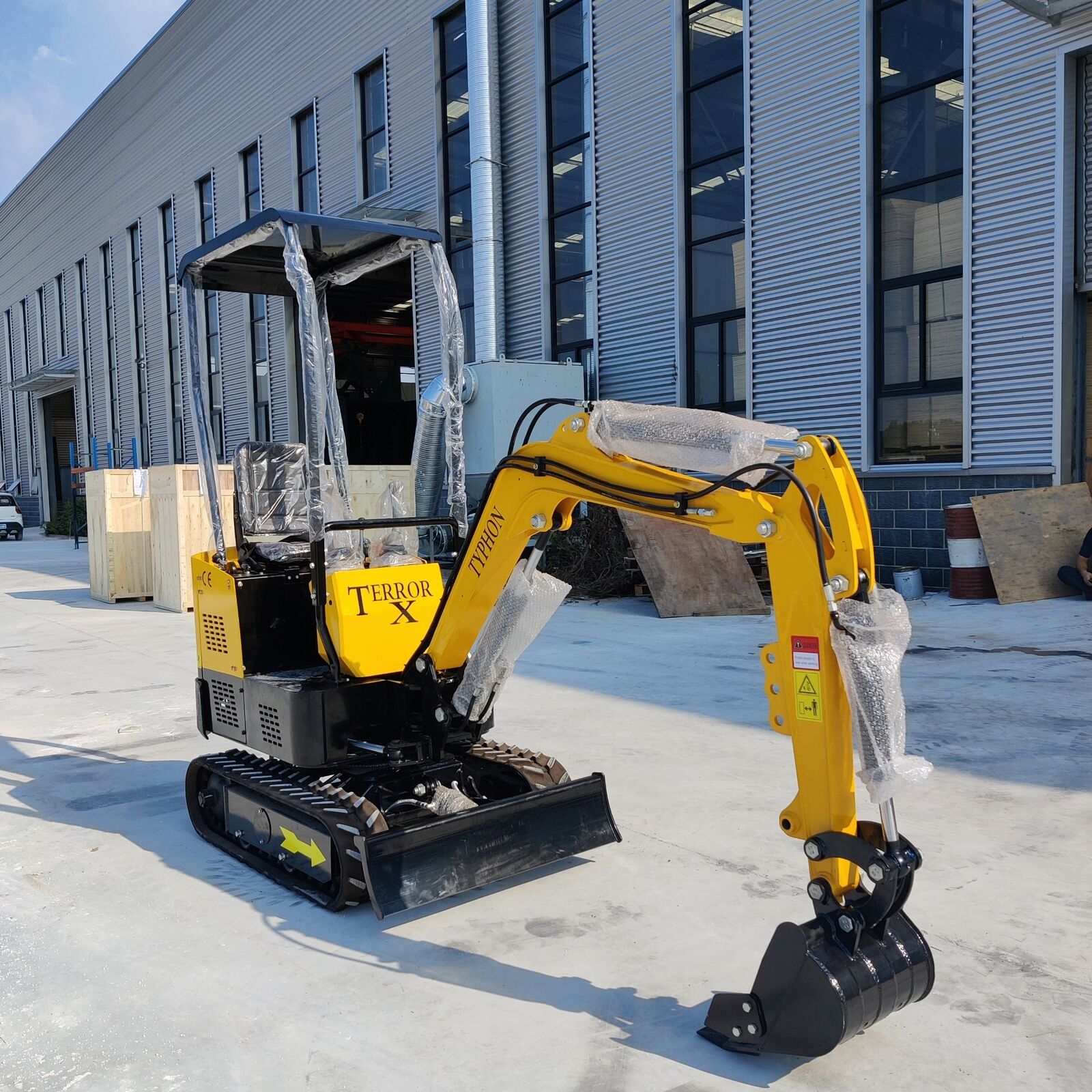 TYPHON TERROR X STORM Mini Excavator 1Ton Trench Digger with Canopy & Thumb