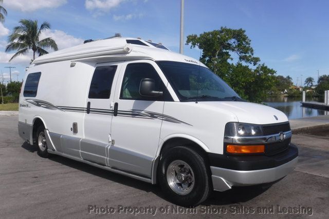 2007 Roadtreck Versatile Class B RV Well Maintained Sleeps 4 TV DVD Generator AC