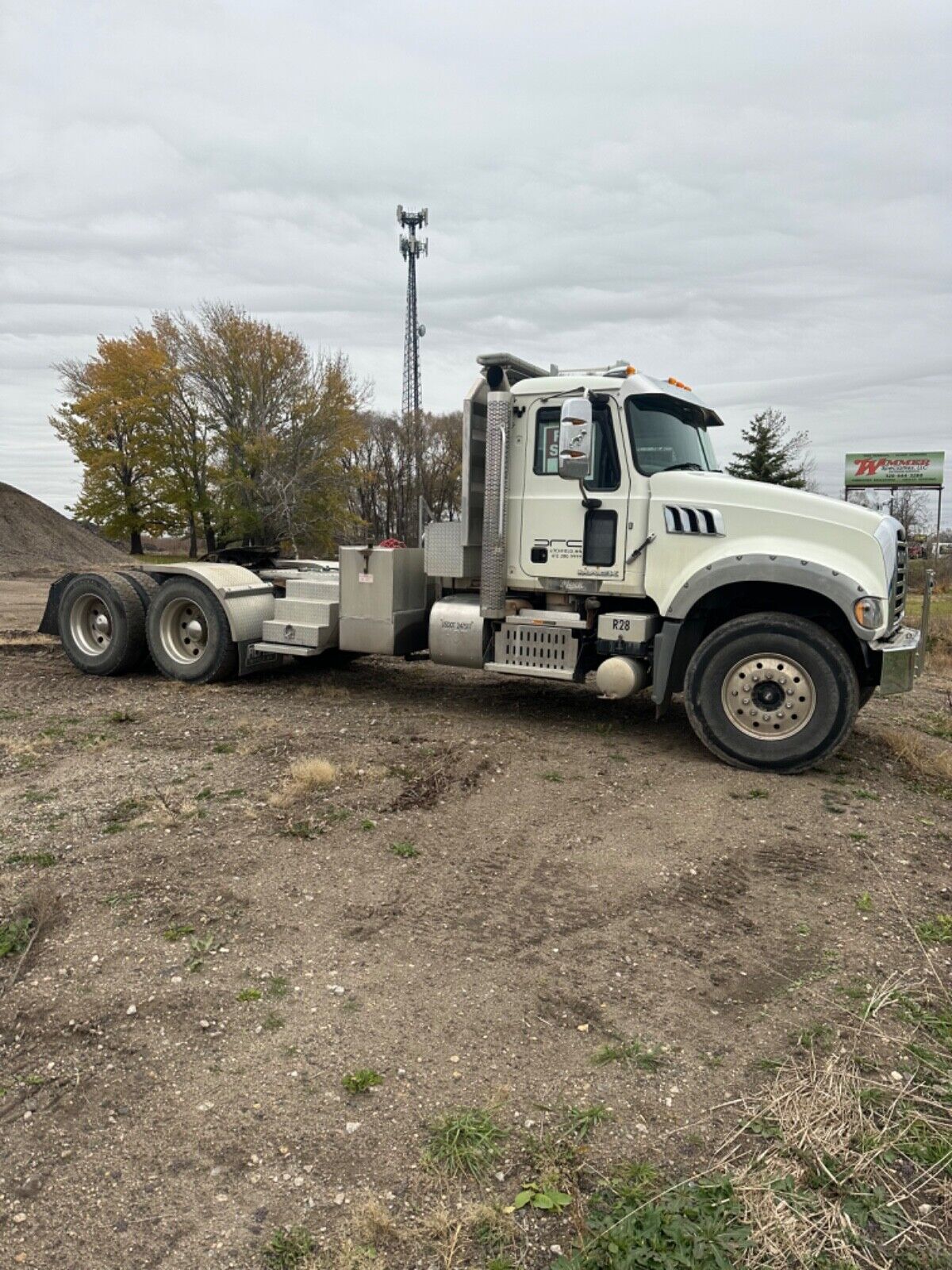 Mack GU713