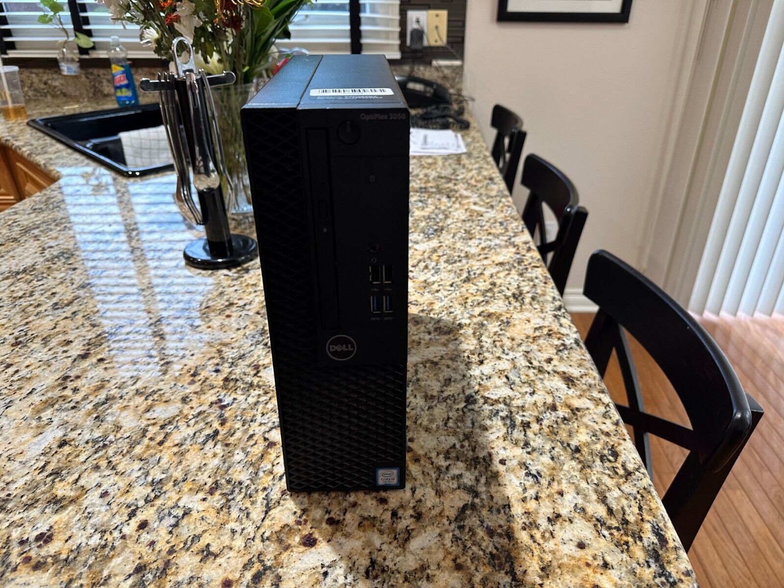 Dell 3050 SFF i5-7500 3.40 GHz, 256GB SSD, 8GB DDR4 Ram, Win 10 Pro Activated