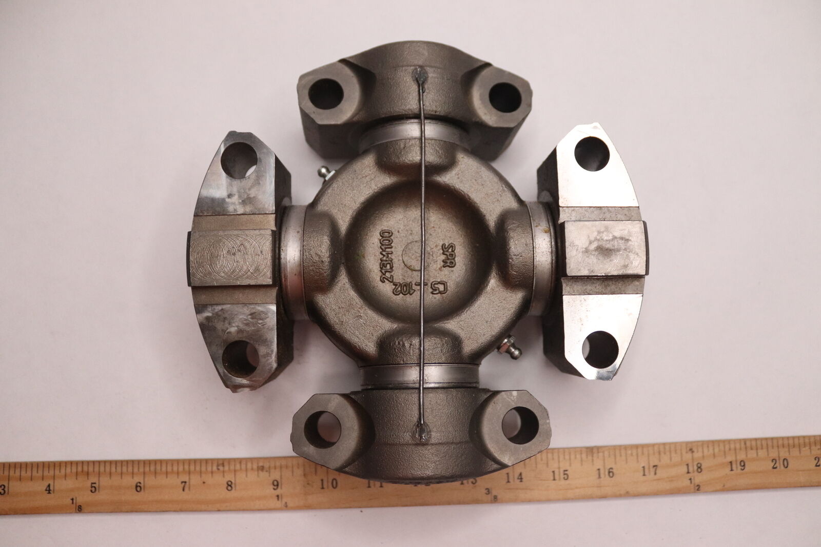 Spicer Wing Style U-Joints for Crawler Excavator 213M100