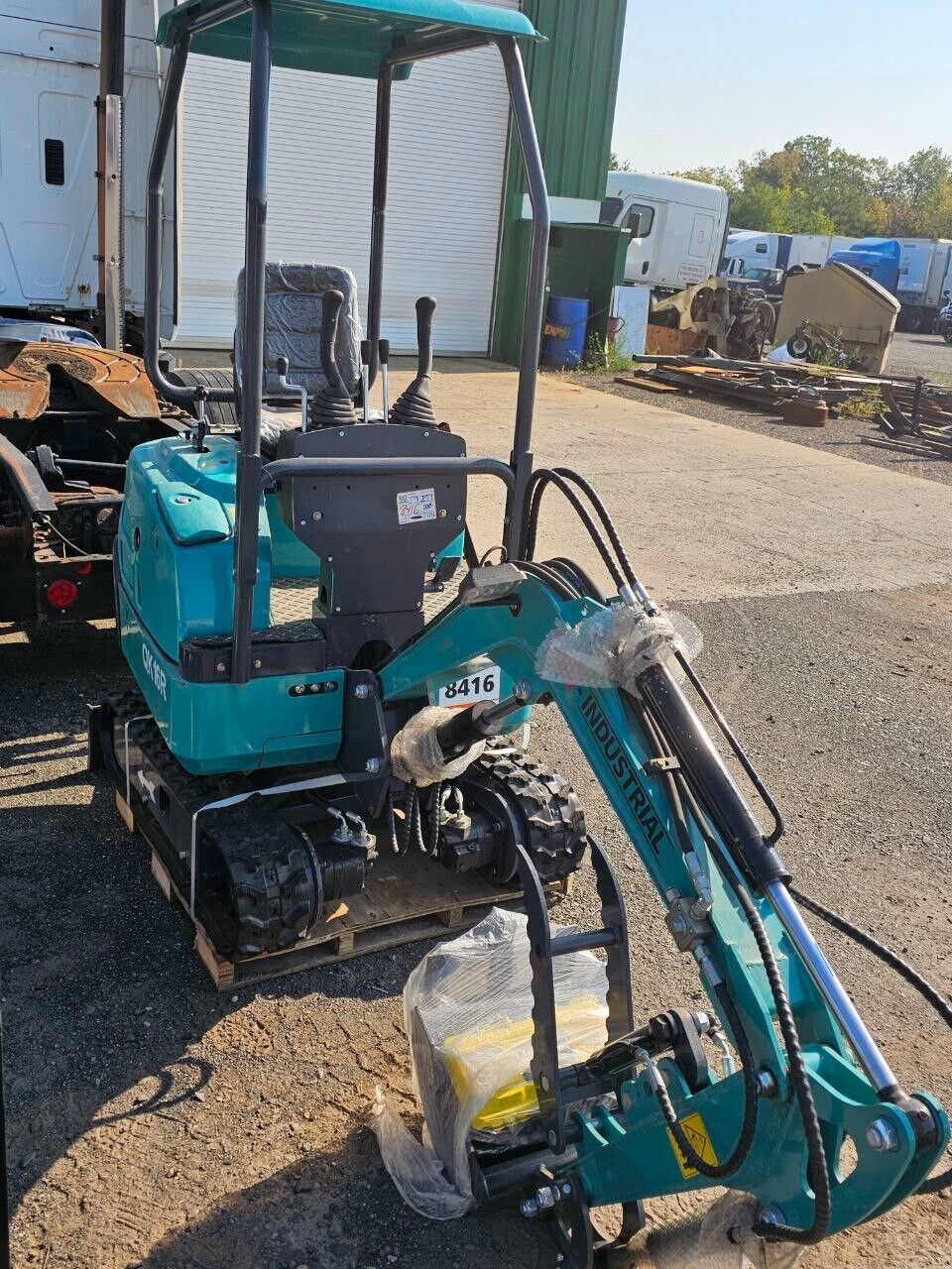 2024 AGT QK16R Mini Excavator