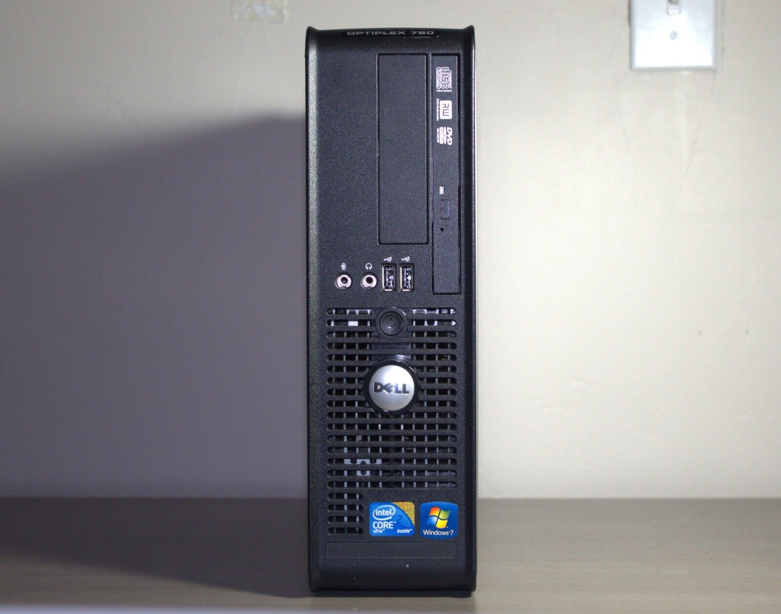 DELL Optiplex 780 TOWER CORE2DUO 3.0GHz/8GB RAM/320GB HDD/DVDRW/WINDOWS 10 DELL Optiplex 780 TOWER CORE2DUO 3.0GHz/8GB RAM/320GB HDD/DVDRW/WINDOWS 10