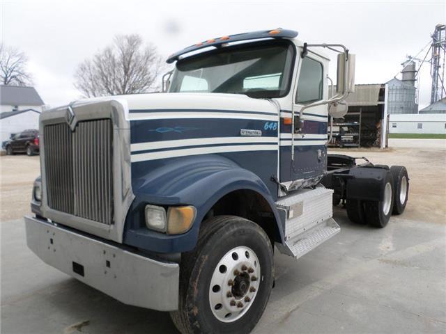 2001 INTERNATIONAL 9900I Day Cab