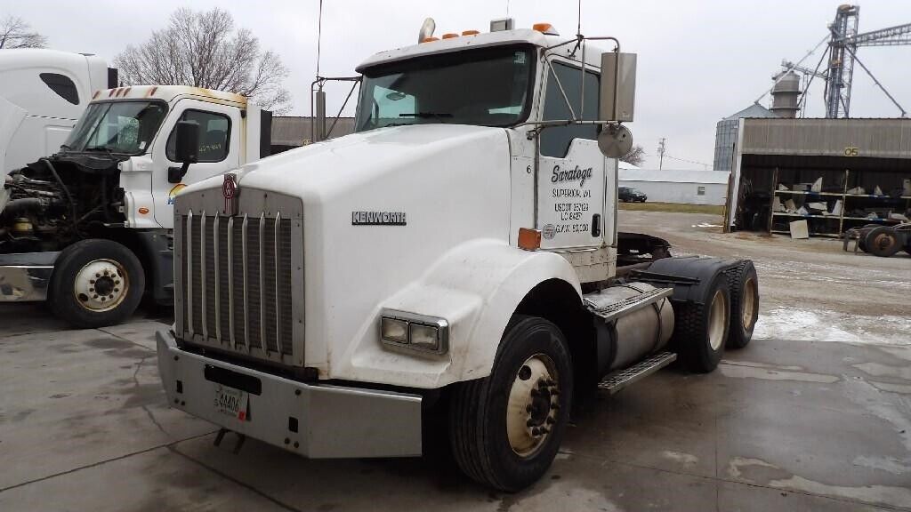 2013 KENWORTH T800B