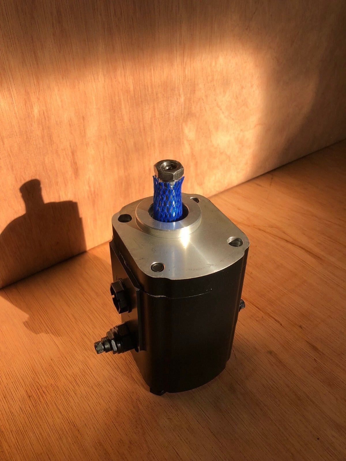 NEW Genuine JCB/Parker 525/526 TelehandlerFan drive motor JCB Part No.332/C4235