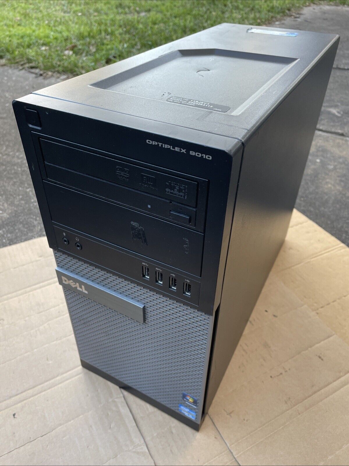 Dell Optiplex 9010 MT i5-3570 3.4GHz 8GB No Hard Drive *Dent-Read*